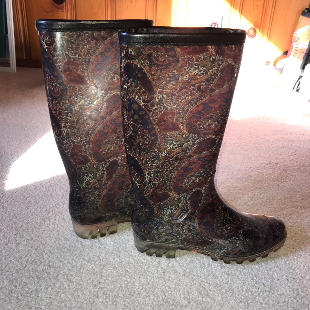 5/$25 !!! ⭐️  Paisley rain boots